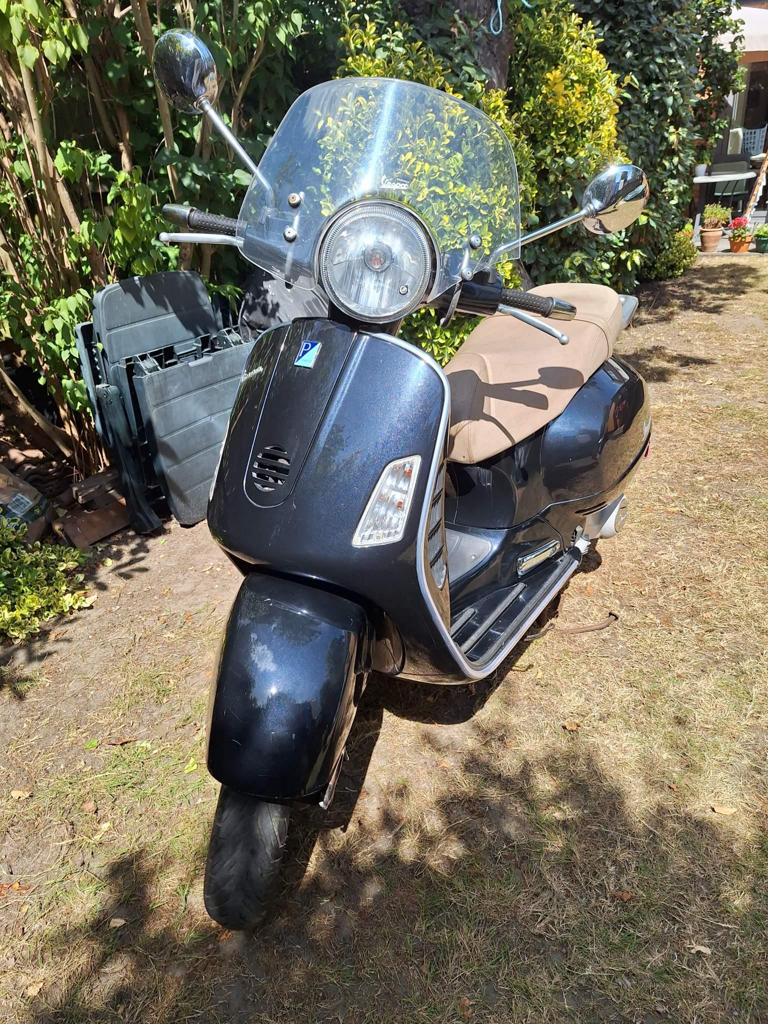 Piaggio Vespa GT bikes for sale | AutoTrader Bikes